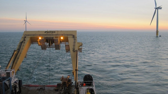 國內(nèi)離岸最遠的近海風電場首批機組發(fā)電 國內(nèi)離岸最遠的近海風電場首批機組發(fā)電