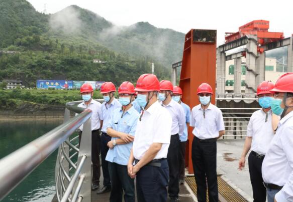 三峽集團黨組書記、董事長雷鳴山赴湖北宜昌市調(diào)研