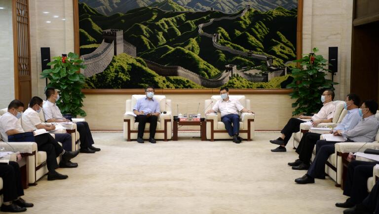 寇偉會見哈電集團黨委副書記、總經(jīng)理吳偉章