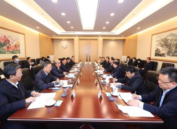 國(guó)家電網(wǎng)公司毛偉明、辛保安與生態(tài)環(huán)境部黨組書記孫金龍、部長(zhǎng)黃潤(rùn)秋舉行會(huì)談