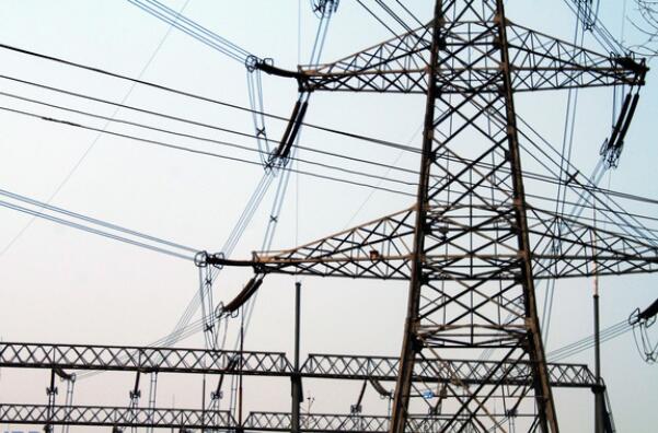 當(dāng)“5機(jī)”遇上特高壓:電網(wǎng)大動(dòng)脈背后的“懂行”密碼