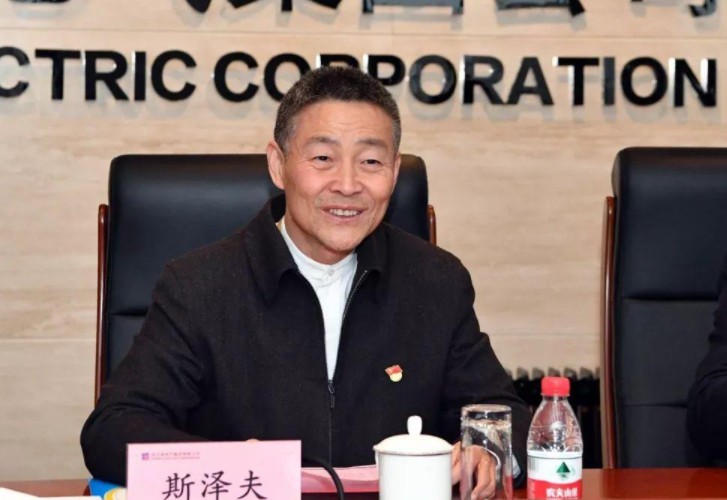 發(fā)展新能源要與電力安全統(tǒng)籌兼顧——訪全國(guó)政協(xié)常委，哈爾濱電氣集團(tuán)有限公司黨委書記、董事長(zhǎng)斯?jié)煞? /></a></div>
				<div   id=