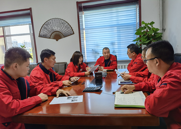 烏海電業(yè)局千里山分局：修訂宣貫班組標(biāo)準(zhǔn)，促進(jìn)班組有序發(fā)展