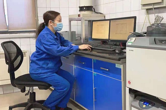 陡河發(fā)電廠郝雨霞：“我家住得近，急活兒我來”