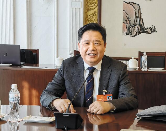 加快能源技術(shù)創(chuàng)新 促進成果轉(zhuǎn)化——訪全國人大代表、中國科學(xué)院寧波材料技術(shù)與工程研究所所長黃政仁