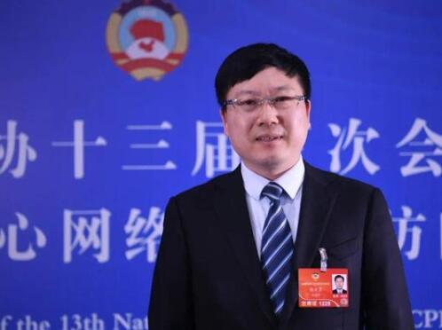 【兩會(huì)】云南聯(lián)通總經(jīng)理張?jiān)朴拢喊l(fā)揮通信央企數(shù)字經(jīng)濟(jì)發(fā)展主力軍作用，推進(jìn)5G公眾應(yīng)用健康發(fā)展