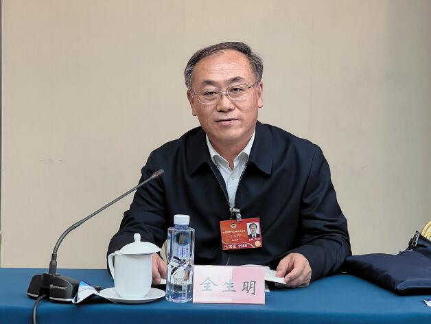 【兩會(huì)】國網(wǎng)電動(dòng)汽車服務(wù)有限公司董事長、黨委書記全生明：加快構(gòu)建交通能源融合發(fā)展體系 促進(jìn)車與電網(wǎng)協(xié)同互動(dòng)