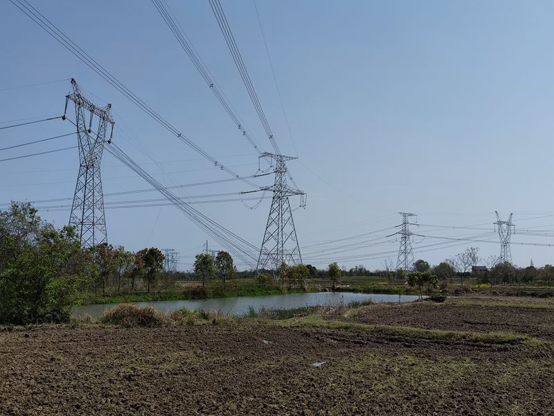 歷時(shí)103天，這項(xiàng)工程完工將進(jìn)一步優(yōu)化三峽地區(qū)電網(wǎng)結(jié)構(gòu)