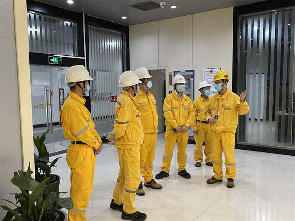 華潤電力南京公司黨委書記、總經(jīng)理薛文順深入化工園項(xiàng)目開展全面調(diào)研指導(dǎo)公司高質(zhì)量發(fā)展