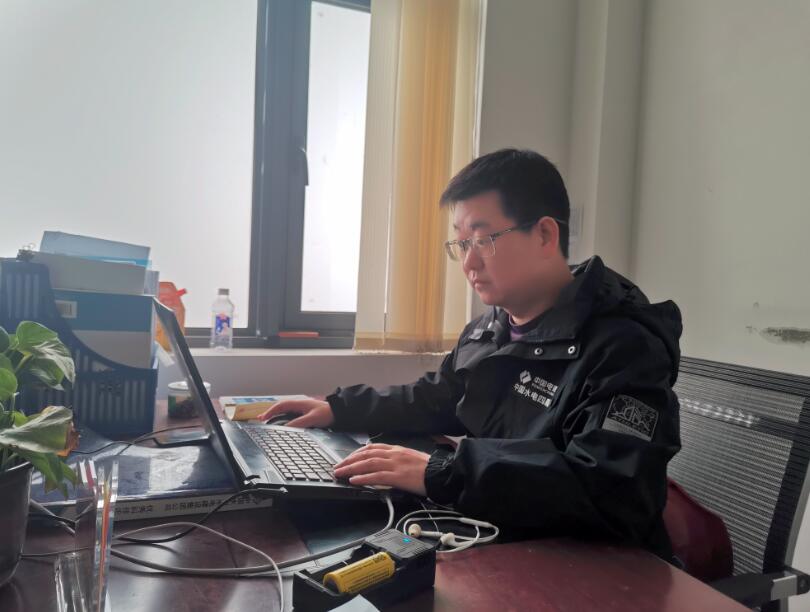 劉凡武：砥礪深耕志未泯，不負(fù)山河不負(fù)卿