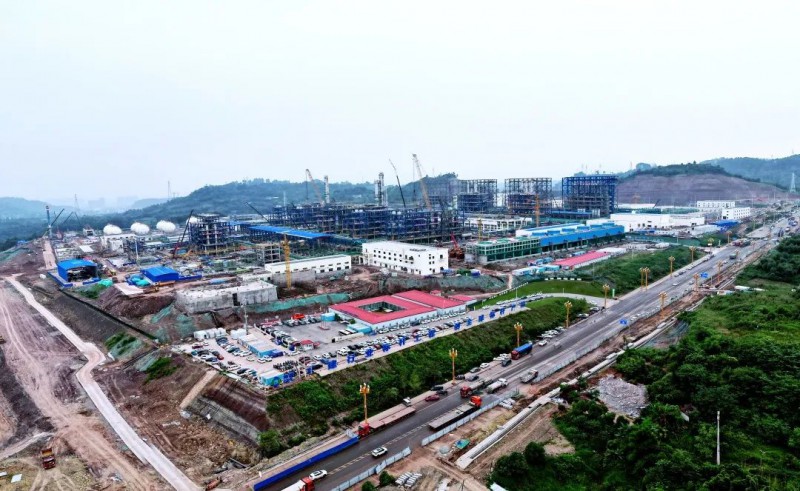 年底前將滿負(fù)荷投運(yùn)！協(xié)鑫科技樂(lè)山10萬(wàn)噸顆粒硅項(xiàng)目即將投產(chǎn)