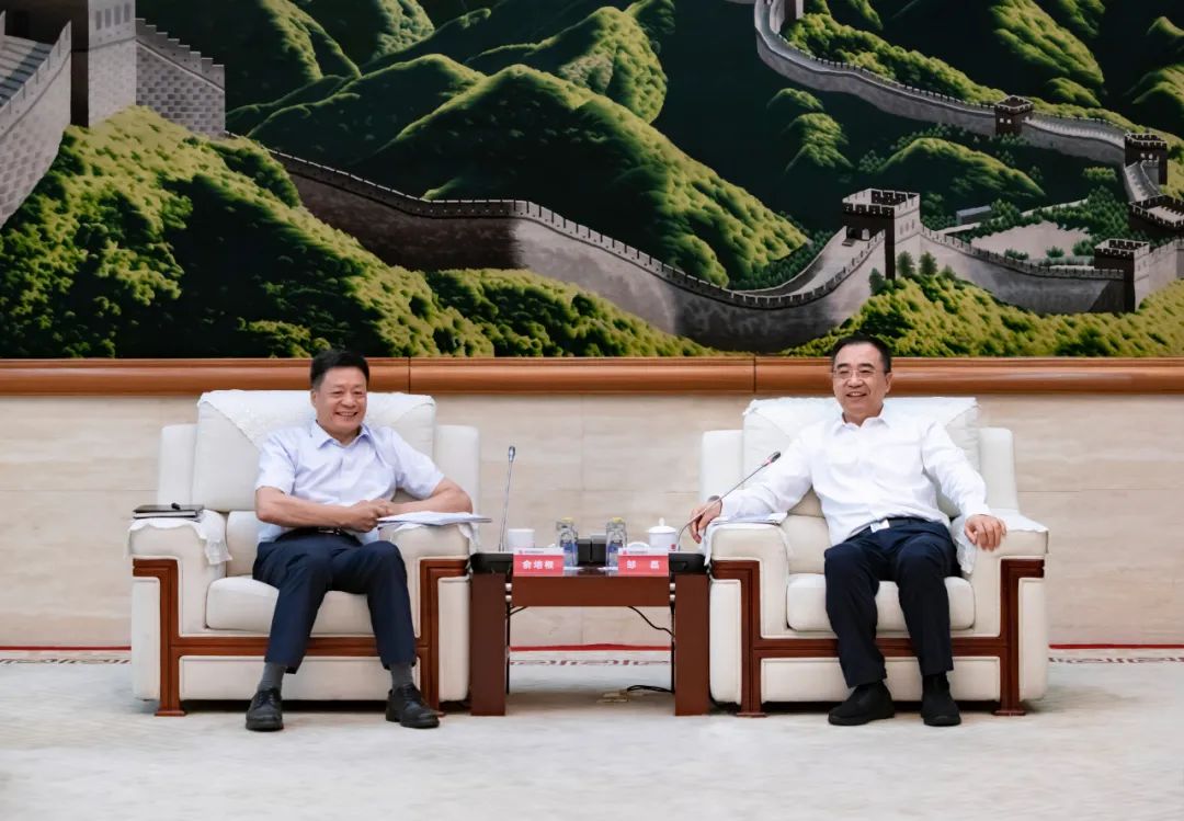 鄒磊會見東方電氣黨組書記、董事長俞培根