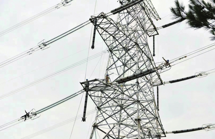 閩粵電力聯(lián)網(wǎng)線(xiàn)路工程全線(xiàn)貫通