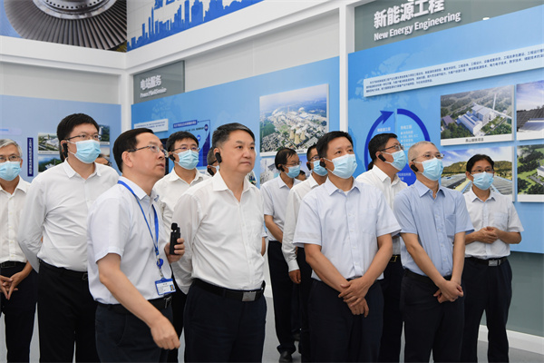 華電集團黨組書記、董事長溫樞剛與東方電氣黨組書記、董事長俞培根舉行會談