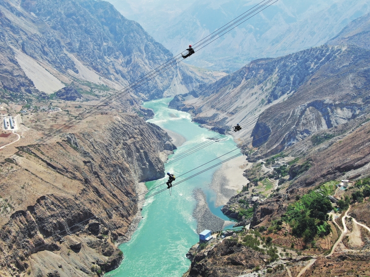 云南電網(wǎng)公司十年發(fā)展綜述