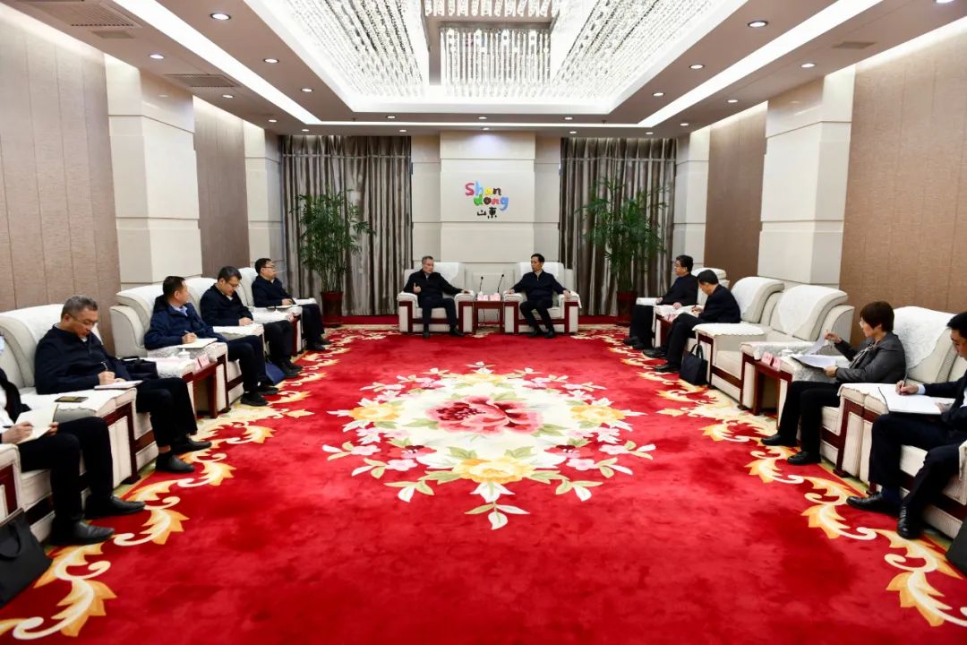 大唐山東發(fā)電公司黨委書記、董事長趙永力拜會菏澤市委副書記、市長張倫