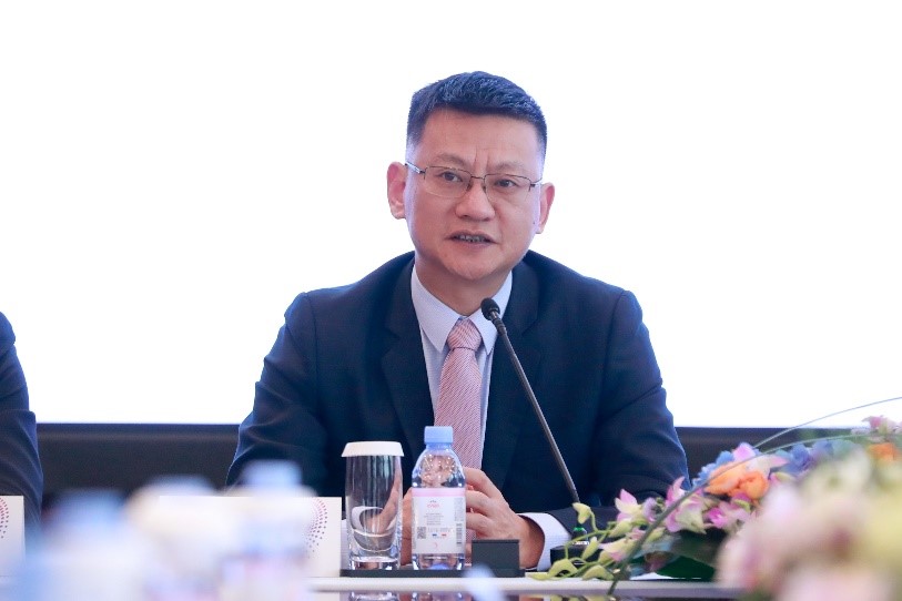 華為李俊風(fēng)：聚焦ICT基礎(chǔ)設(shè)施 打造數(shù)字底座，做機(jī)場(chǎng)與軌道行業(yè)數(shù)字化轉(zhuǎn)型同路人