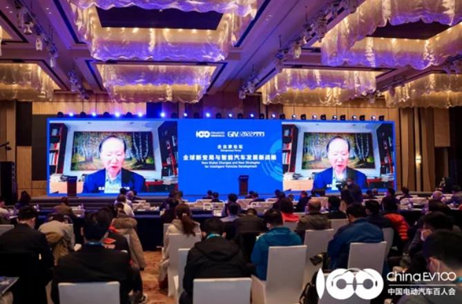 陳清泰：電動(dòng)化只是序幕，智能汽車需做好頂層布局