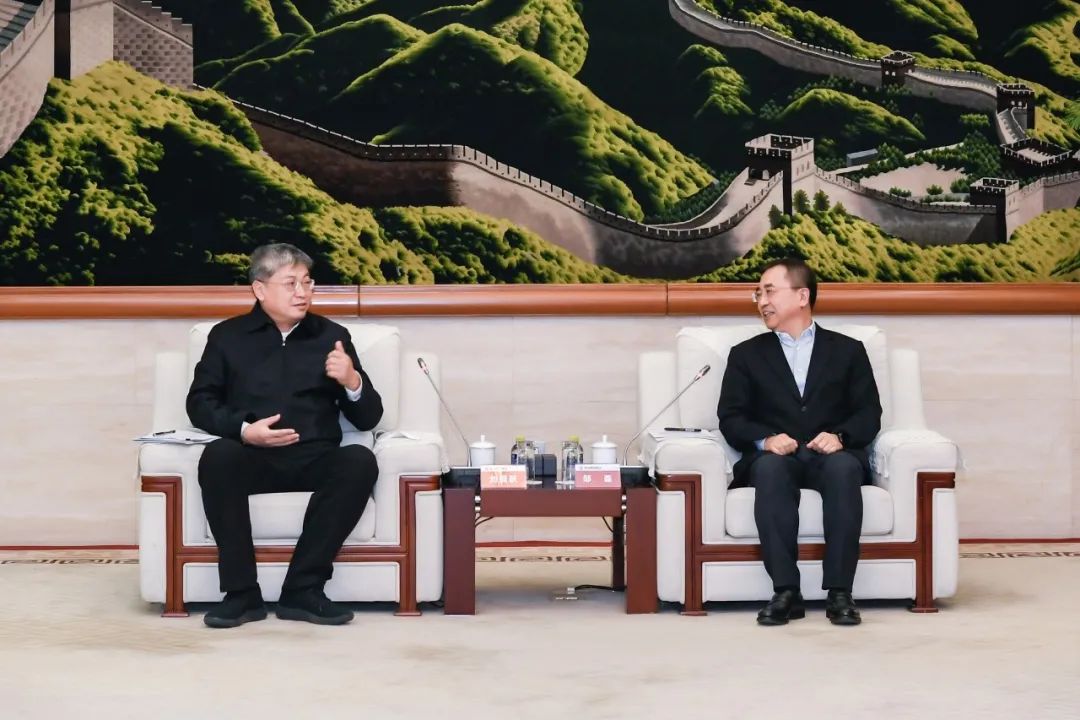 國家能源集團(tuán)黨組書記、董事長劉國躍與中國大唐主要領(lǐng)導(dǎo)會(huì)談