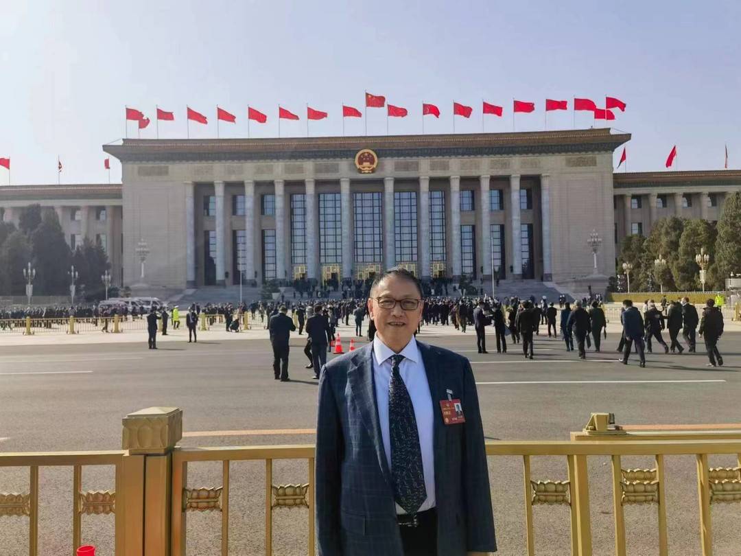 【兩會好聲音】全國政協(xié)委員何文輝：推廣新能源汽車換電模式，加速高質(zhì)量發(fā)展