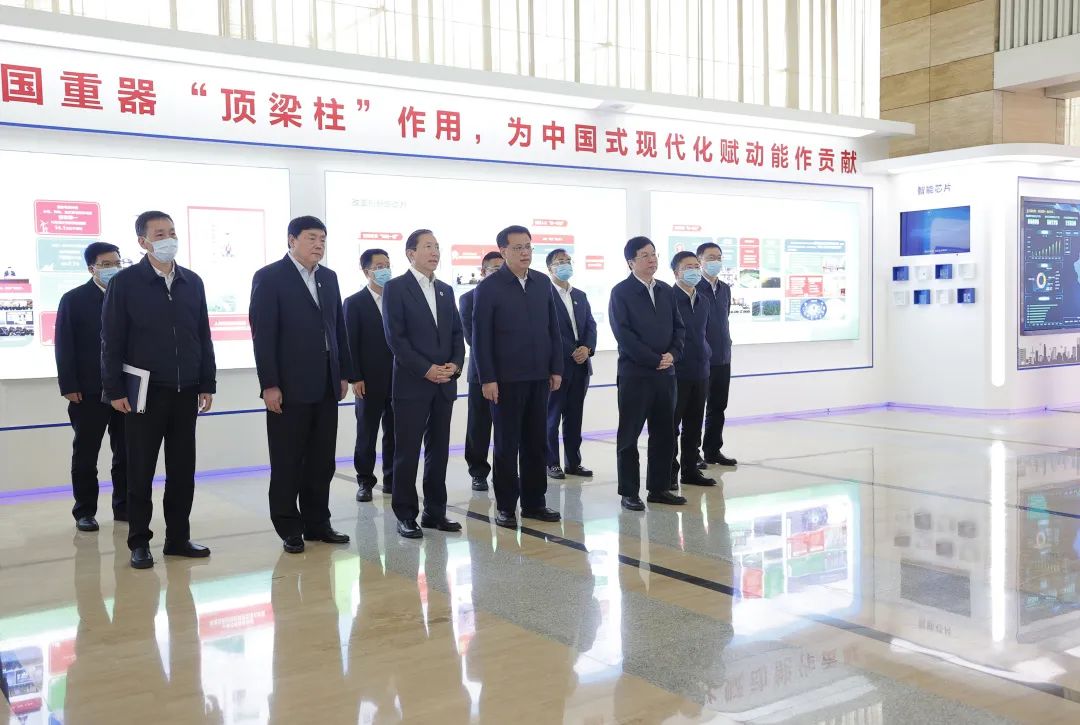 重慶市委書(shū)記袁家軍、市長(zhǎng)胡衡華與國(guó)家電網(wǎng)董事長(zhǎng)辛保安、總經(jīng)理張智剛會(huì)談