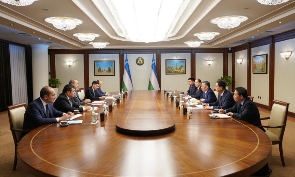 中國能建黨委書記、董事長宋海良拜會烏茲別克斯坦總理阿卜杜拉·阿里波夫