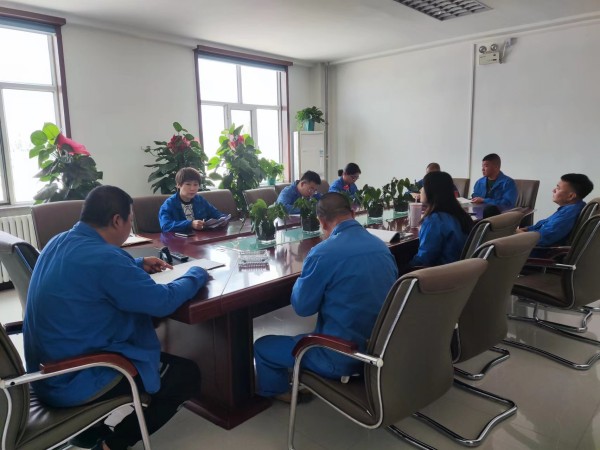 烏海市千里山供電公司：學(xué)好政務(wù)處分法，增強(qiáng)履職盡責(zé)能力