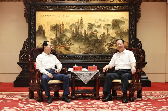 中國電建黨委書記、董事長丁焰章拜會湖南省省長毛偉明