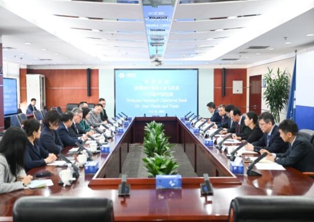 中國電建黨委書記、董事長(zhǎng)丁焰章會(huì)見渣打集團(tuán)主席韋浩思