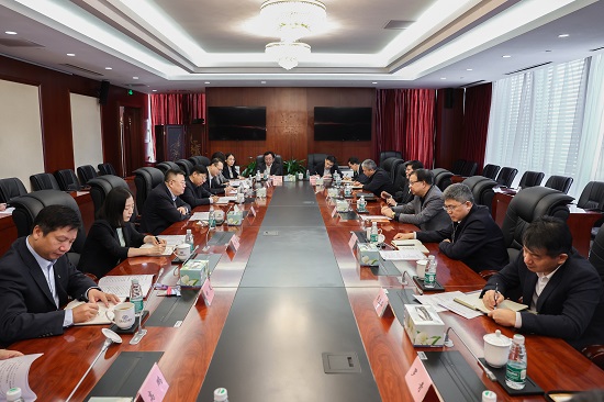 華能集團總經理、黨組副書記鄧建玲拜訪中國進出口銀行黨委副書記、行長任生俊