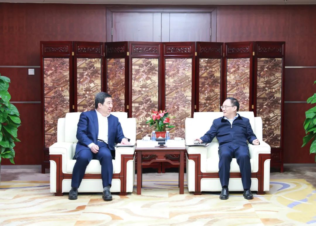 中國電氣裝備白忠泉董事長、周群總經(jīng)理拜訪中鋁集團(tuán)董事長段向東、總經(jīng)理王石磊