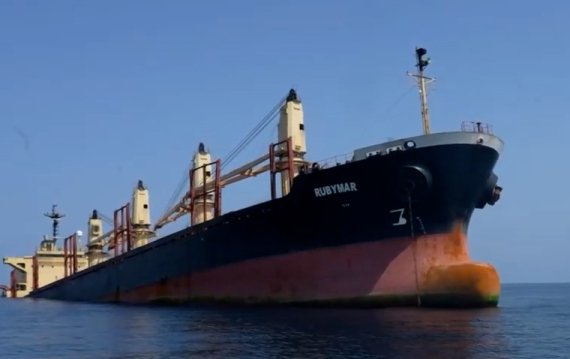 紅海危機(jī)進(jìn)入“3D”模式，海面熱戰(zhàn)不歇海底電纜被切斷