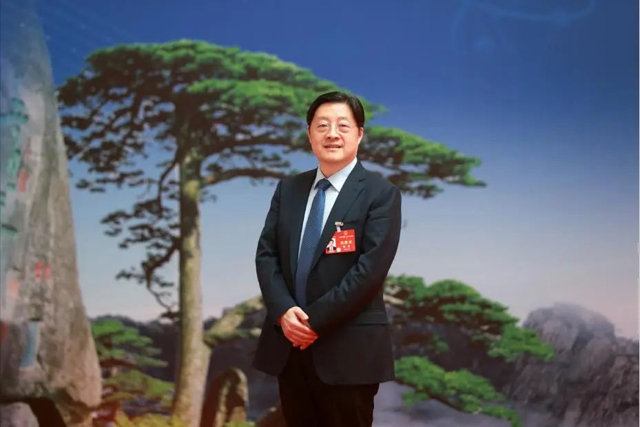 【兩會(huì)好聲音】全國(guó)人大代表、國(guó)網(wǎng)安徽電力董事長(zhǎng)楊勇：為推動(dòng)可再生能源高質(zhì)量發(fā)展提供法治保障