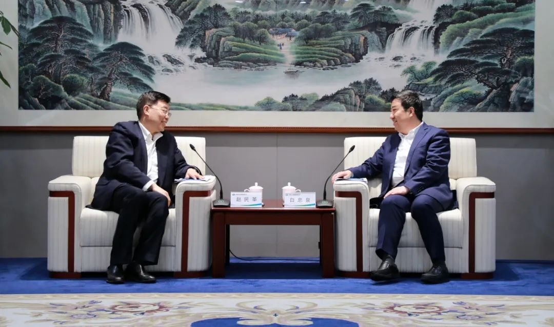 中國電氣裝備黨委書記、董事長白忠泉會見首鋼集團黨委書記、董事長趙民革