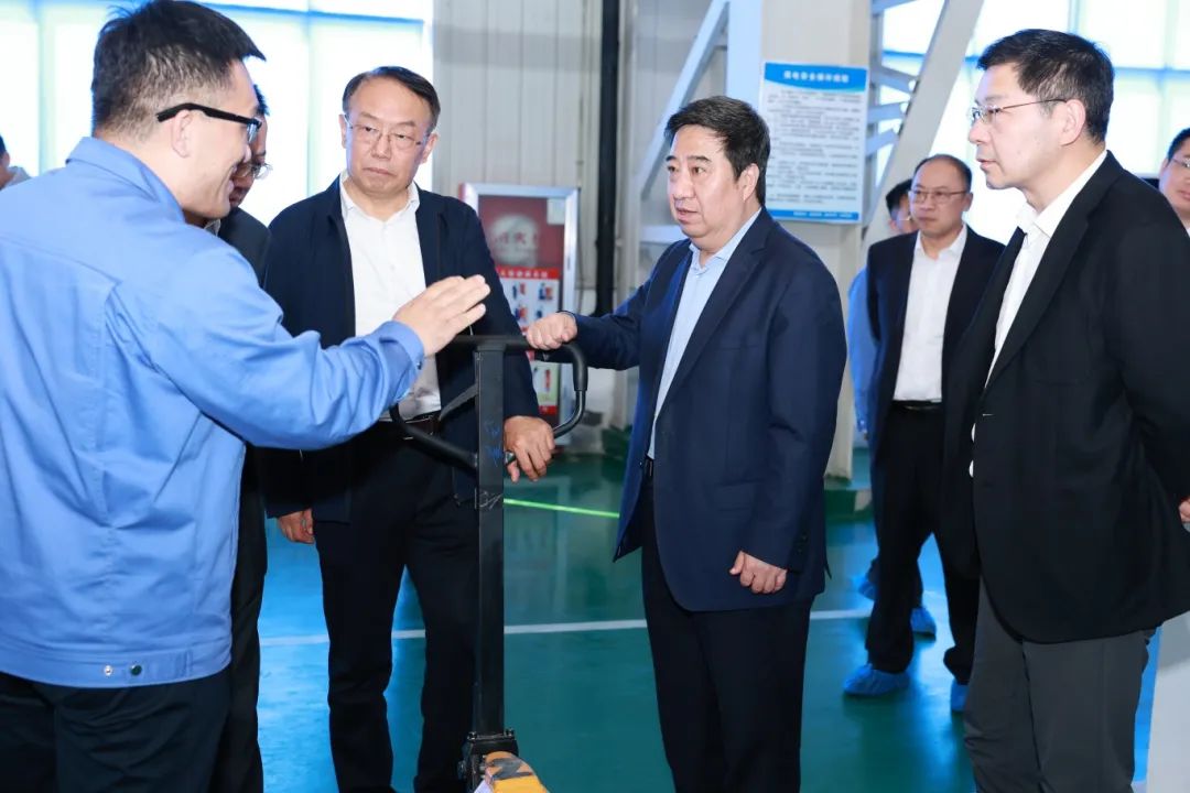中國電氣裝備黨委書記、董事長白忠泉到山東電工電氣調(diào)研