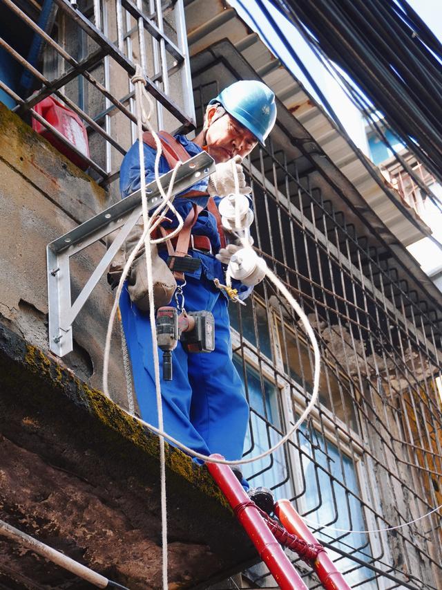 國網(wǎng)郫都供電公司加強“社網(wǎng)共建”，一心為民服務(wù)