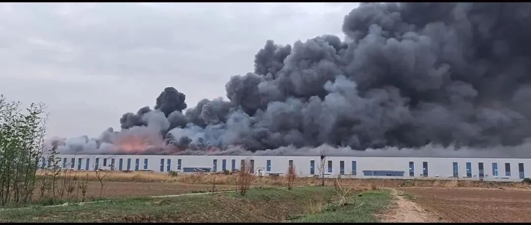 山西晶科能源發(fā)生大火，該項(xiàng)目總投資約560億，一期工程3月份剛投產(chǎn)