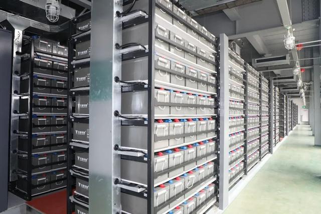 應(yīng)對用電高峰，小電池派上大用場