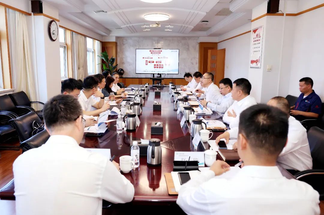 中國(guó)電氣裝備黨委書記、董事長(zhǎng)李洪鳳到寶雞駐地企業(yè)調(diào)研