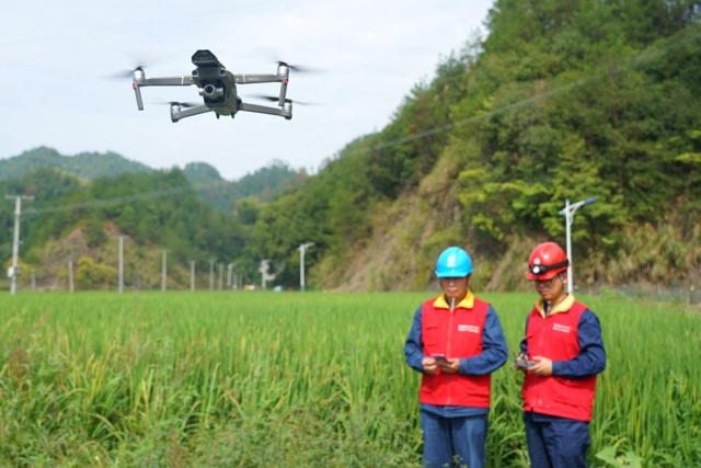 無(wú)人機(jī)巡檢,助力迎峰度夏保供電