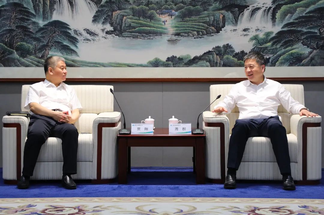 中國電氣裝備黨委副書記、總經(jīng)理周群會見日照市委常委、常務(wù)副市長賈剛