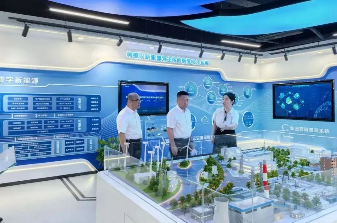 華電內(nèi)蒙古公司黨委書記、董事長(zhǎng)那仁滿都拉與國(guó)電南自黨委書記、董事長(zhǎng)經(jīng)海林會(huì)談交流