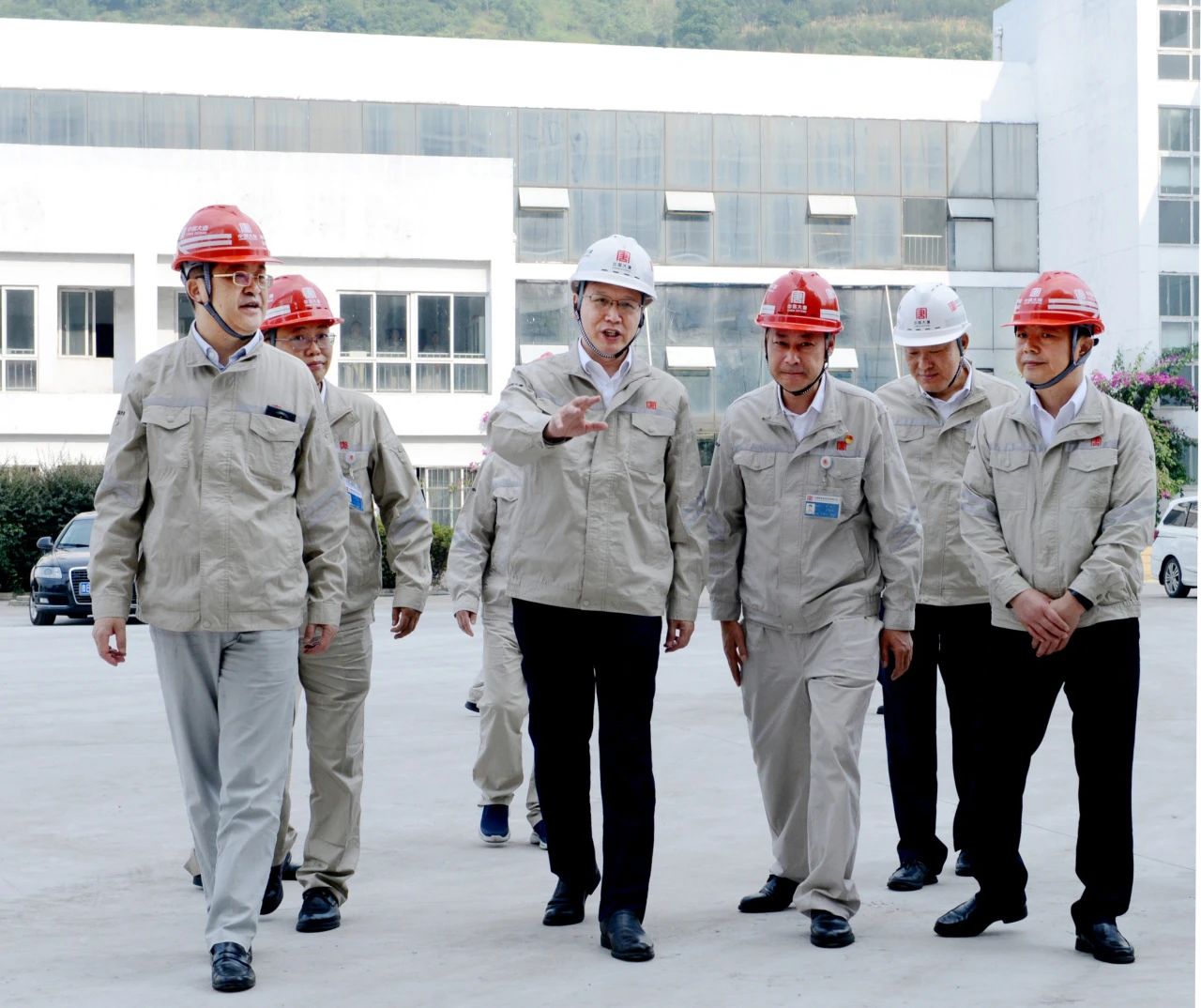 大唐集團總經(jīng)理、黨組副書記張傳江到貴州公司所屬企業(yè)調(diào)研