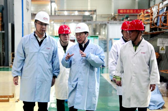 中國(guó)電氣裝備黨委書(shū)記、董事長(zhǎng)李洪鳳赴浙江盛達(dá)、恒馳電氣、西電常變、常州東智調(diào)研