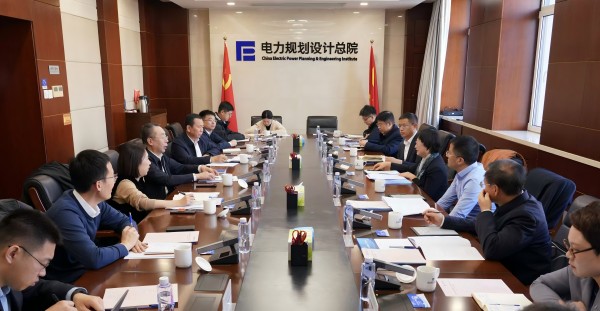 華電集團(tuán)副總經(jīng)理李旭紅會(huì)見(jiàn)電規(guī)總院黨委書(shū)記、總經(jīng)理胡明