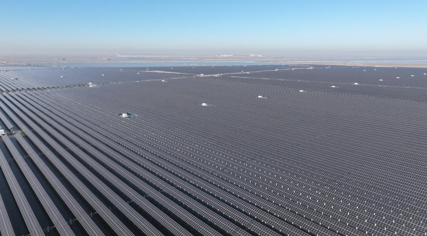 全國(guó)首個(gè)立體確權(quán)光伏用海項(xiàng)目并網(wǎng)發(fā)電