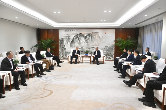 中國電建黨委副書記、總經(jīng)理王斌與中國機(jī)電商會(huì)黨委書記、會(huì)長張鈺晶舉行會(huì)談