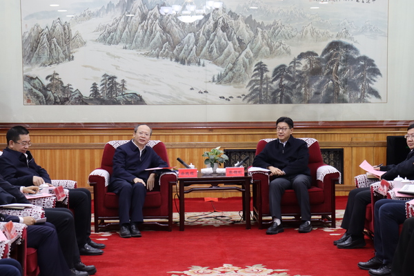 中國電建黨委常委、副總經(jīng)理徐鵬程拜會青海省委常委、副省長張錦剛