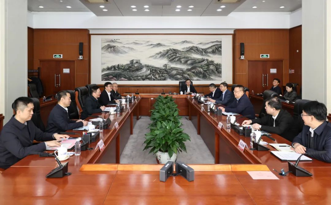 中核集團(tuán)會(huì)見哈電集團(tuán)總經(jīng)理、黨委副書記黃偉一行