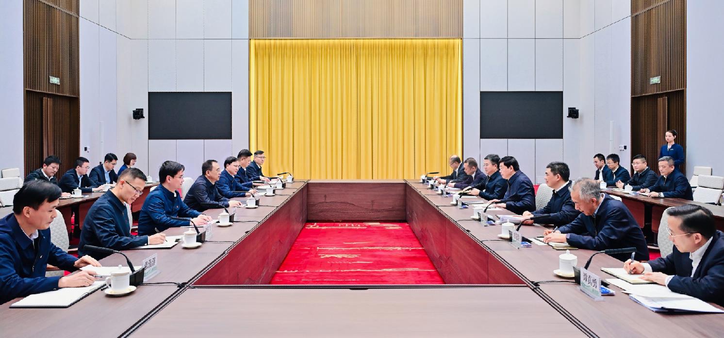 中國大唐集團(tuán)董事長鄒磊、總經(jīng)理張傳江與國家電網(wǎng)董事長張智剛、總經(jīng)理龐驍剛會談